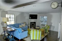 Coastal Maine Retreat Steps from Beach - Sleeps 8 Comfortably - 4-Sterne