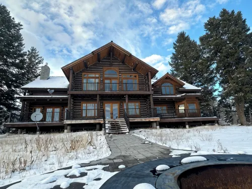Rustic Timber -Log Cabin Luxury -Yellowstone Vibes - 4 stjerner
