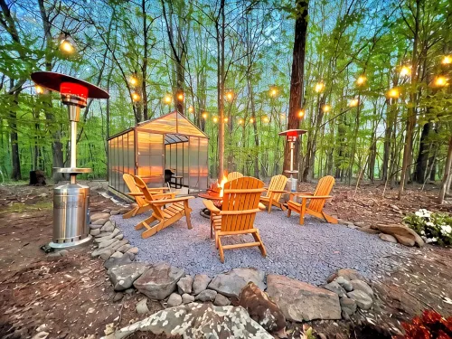 Lakeside Home Hot Tub + Heated Pool on Private 5 Acres - 4-stjärniga