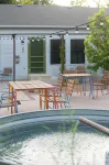Talbot Commons Hotel