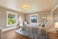 1910 Farmhouse- 4 BRs, Hot Tub, Fire Pits & Breathtaking Views – Perfect for 10 - 4-Star