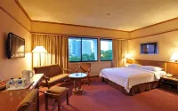 Elmi Hotel