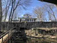 Relax on the edge of Little Red @ Griffin Little Red River Cabin - Badekar