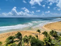 Beachfront Condo with Amaing Ocean View. Walk to Beaches & Restaurants