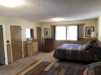 Mountain cabin with fireplace. Minutes away from Shaver Lake and China Peak. - 샬레 호텔