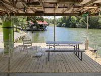 Peaceful Cabin in Cove on Williamstown Lake 7 miles from Ark Encounter - 4-Sterne