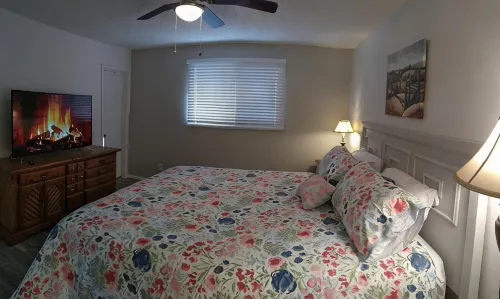 Tempe Home with Heated Pool, Spa, Easy access to Spring Training & Everything! - Private Pools