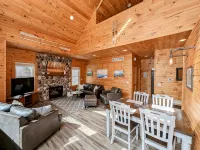 Tranquil Woodsy Getaway in Leelanau Peninsula - Golf, Wineries, Hiking, Beaches! - Hytter