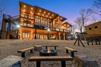 Wonderstruck Cabin-Huge Lake Views-5000Sqft-Gameroom-Playset-HTub-Hike to River - balcony