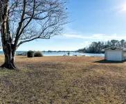 New! Lakefront Hideaway - Peaceful & Serene & Filled w Nature