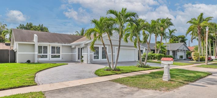 Spacious 4 bedrooms, 2 bathroom house with pool Hoteles en Miramar