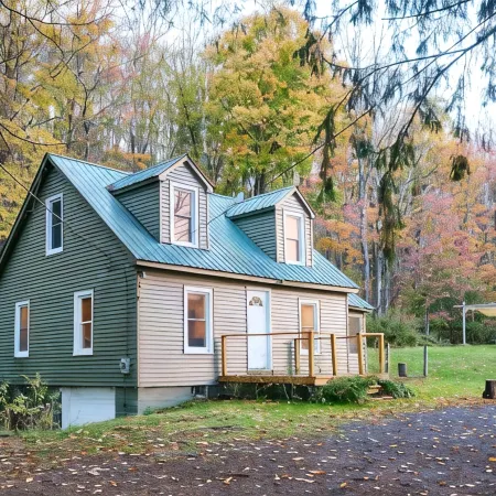 Cozy Cottage with Jacuzzi+Sauna+Fire Pit and Reading Nook!