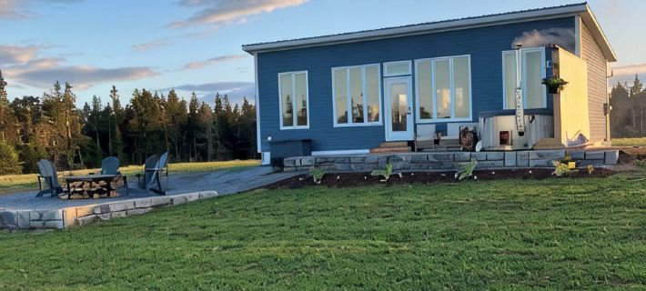 Coastal Cottage with panoramic coastal views of the awe inspiring Bay of Fundy Hotels in Saint John County