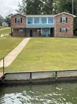 Cozy 2-bedroom apartment in welcoming Abbeville with AC, WiFi