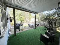 Cottage W LAKE VIEWS, beside waterfront trail and steps from beach