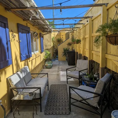 Private cottage, private pool, great views !