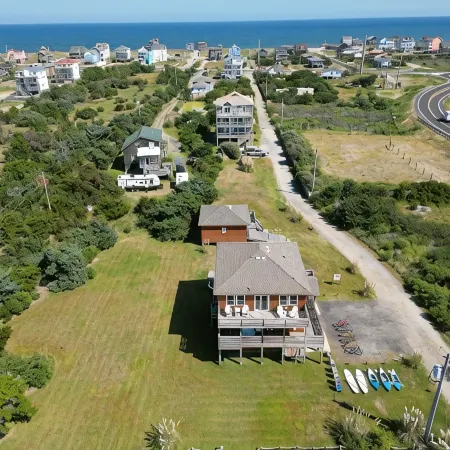 Obx Beach House + Bikes-Paddle Boards-Kayaks-Beach Chairs-Great Fishing!