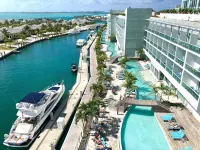 Newly Remodeled Panoramic Ocean View 2 Bedroom Condo