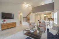 Family friendly w/ beautiful pool, SPA, and BBQ terrace!