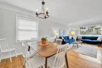 Elegant, Artsy Home in N. Royal Oak! - Homestays