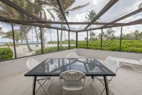 Cozy beach cottage at Sea Lodges, Cayman Kai