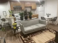 Lovely Cozy 2 Bedroom Apartment
