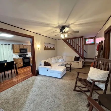 Cozy Corner Cottage - 4 Bed/2 BathNo Cleaning Fee!