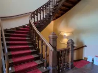 XXL vacation room with bathroom in an Art Nouveau villa for 1-4 people in the city center