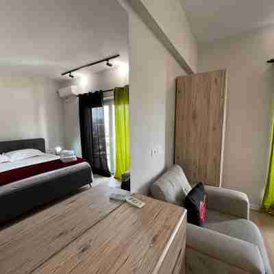 Kadare City-Center Apartment with Balcony Rooms