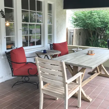 Sunny Blue Bungalow near Nashville in Historic Downtown Murfreesboro