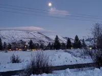 Lucky Star Cabin, A Mountain Modern Winthrop home on the Methow Trails system!