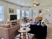 Spacious Farmhouse in Douglas; Walk to Downtown, Waterfront & Saugatuck!