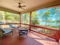 Riverfront home with hot tub, playground, kayaks, and amazing panoramic views! Hotels in Trinity County
