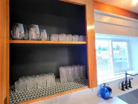 The Vintage Hideaway! Bright apartment, private yard and Starlink internet! - 4-Star