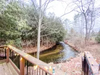 Beautiful Riverfront Home - 3 estrellas