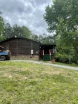 The Bears Den is a quiet cabin 30 miles from Gatlinburg and Pigeon Forge, TN.