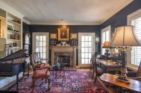 Classic Central Memphis Home with Pool - อ่างจากุชชี่