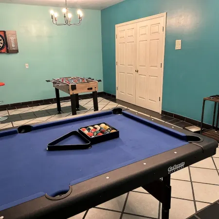 Entire 4-bedroom house, billiards and ping-pong, close to University of Oregon