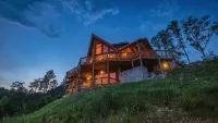New! LUXURY Lodge! LARGE Indoor Heated Pool, HotTub, Arcade, & Incredible Views! - Private Pools