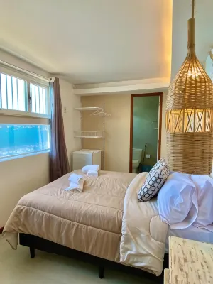 Sabatico Beach House - Bed and Breakfasts