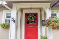 The Red Door B&B - Homestays