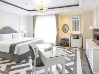 Grand Senyum Hotel Hotels near Jetis