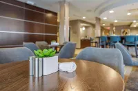 Cambria Hotel Madison East - breakfast