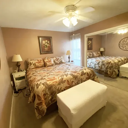 Ground Floor - Delightful and Totally Divine - Free Netflix, WI-FI, Chromcast