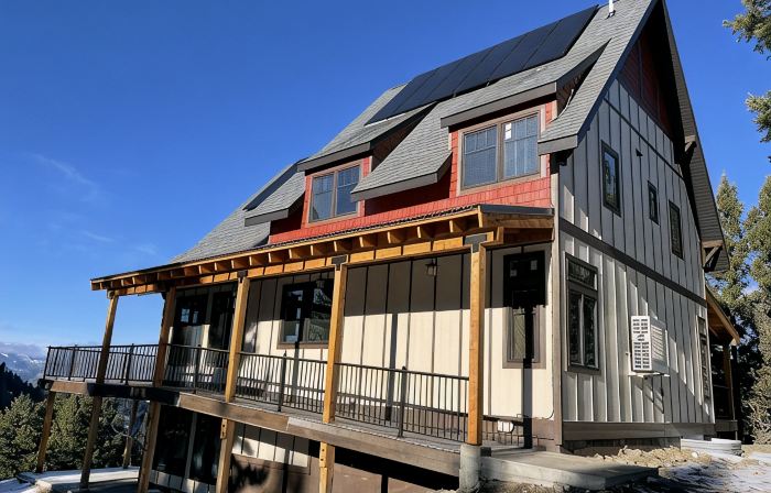 Mountain Retreat: Stunning Views, Off-Grid Luxury, Trails, Fishing, Stargazing