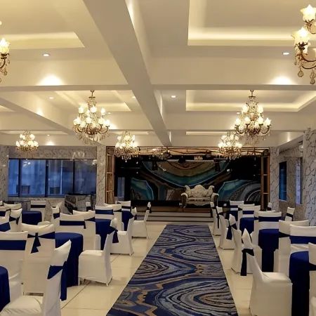 Hotel Mandi Heights - Bar, Fine Dining & Banquet Hall