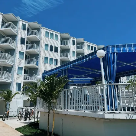 El Coronado Resort