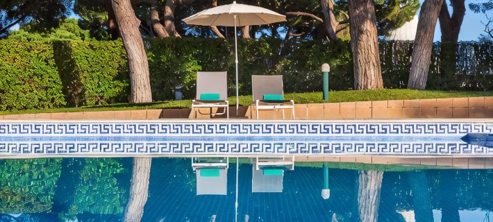 The Patio Suite Hotel Hotele w: Olhos de Água
