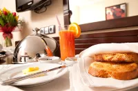 Hotel Rapsodia City Center - breakfast