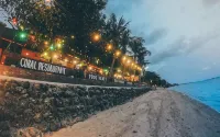 Coral Bungalows - pantai
